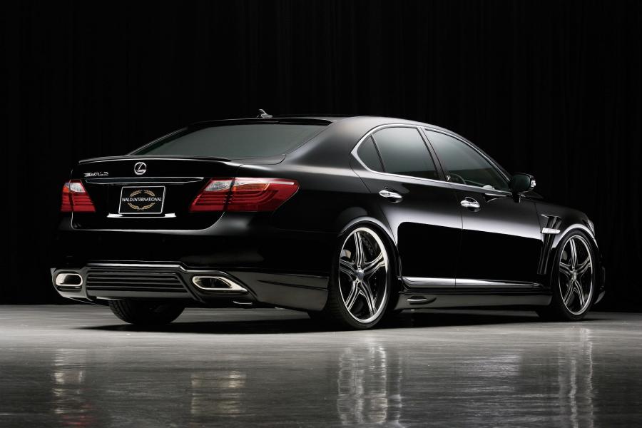  Lexus LS600h Executive Line by Wald 2010 года  (фото 28 из 81)